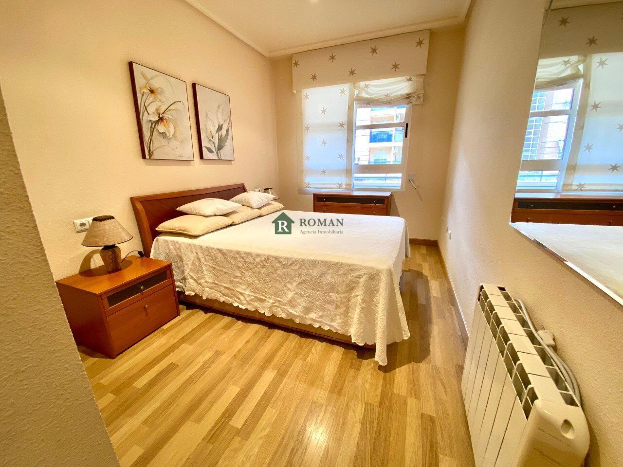 Habitación de Piso de alquiler en  Murcia Capital con Aire acondicionado, Terraza y Trastero