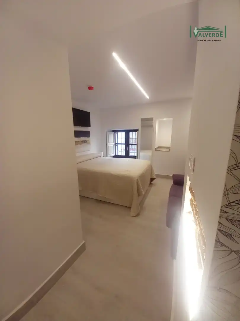 Habitación de Estudio de alquiler en Granada con Aire acondicionado, Calefacción y Amueblado