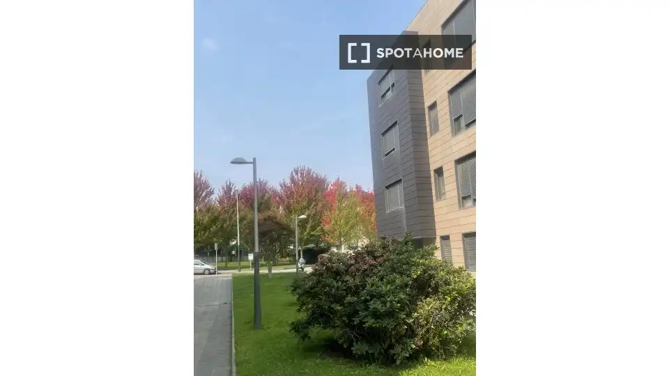 Außenansicht von Wohnung zur untervermieten in Erandio mit Klimaanlage, Heizung und Terrasse