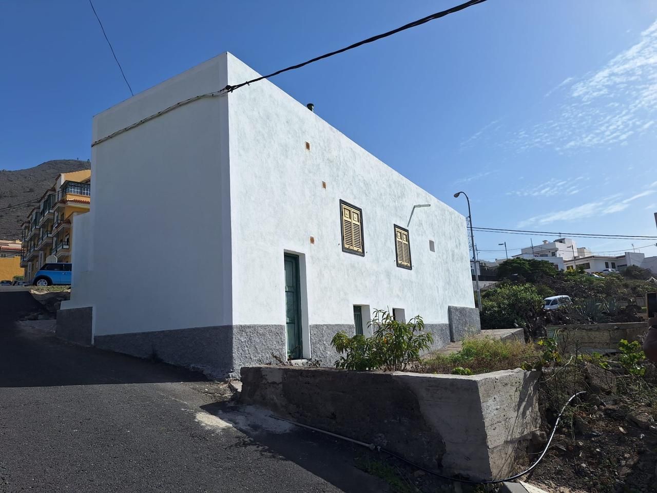 Vista exterior de Finca rústica en venda en Guía de Isora amb Jardí privat i Terrassa