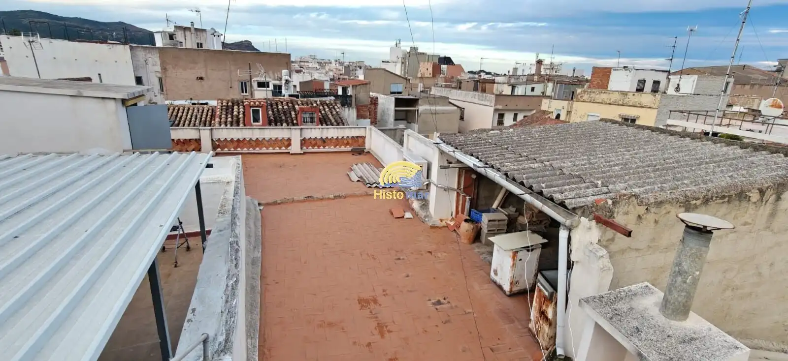 Vista exterior de Casa o xalet en venda en Sagunto / Sagunt amb Terrassa i Traster
