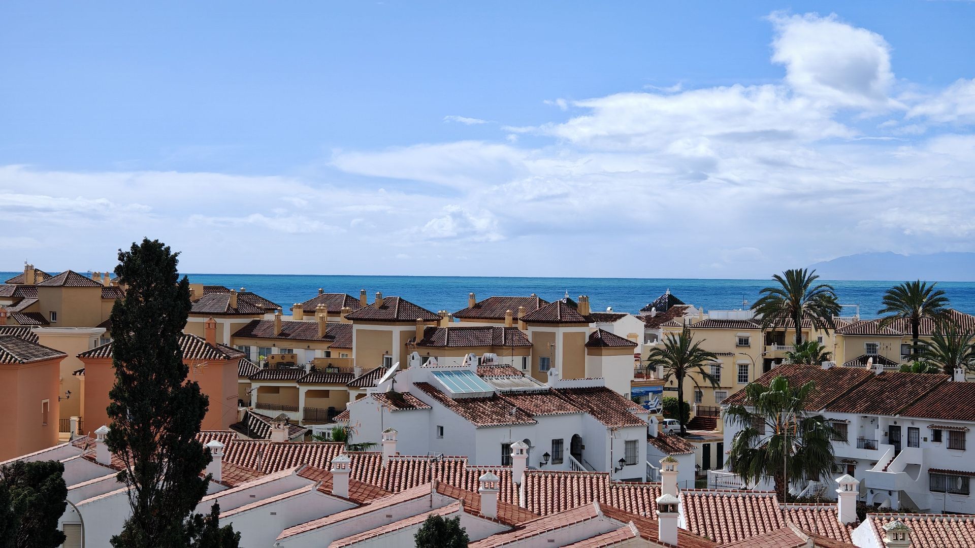 Vista exterior de Apartament en venda en Torrox amb Terrassa, Moblat i Piscina comunitària