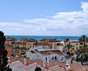 Vista exterior de Estudi en venda en Torrox amb Terrassa, Moblat i Piscina comunitària