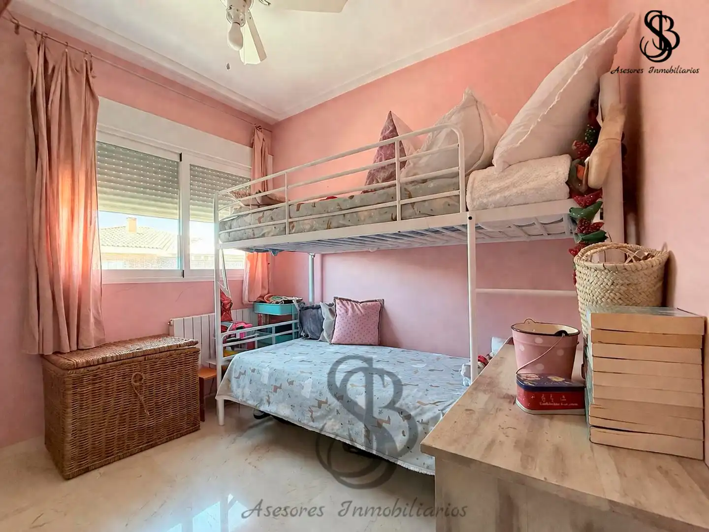 Habitación de Casa adosada en venta en Mutxamel con Aire acondicionado, Calefacción y Jardín privado
