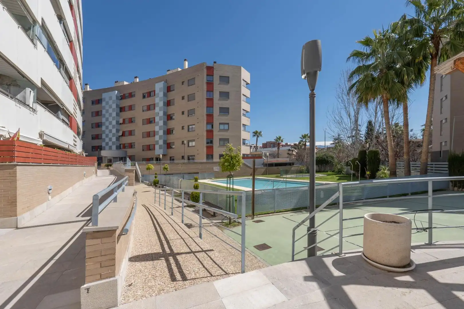 Exterior view of Flat for sale in Granada  with Air Conditioner, Heating and Private garden