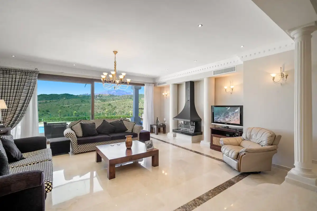 Casa con piscina en venta en Benahavís pueblo, imagen 7