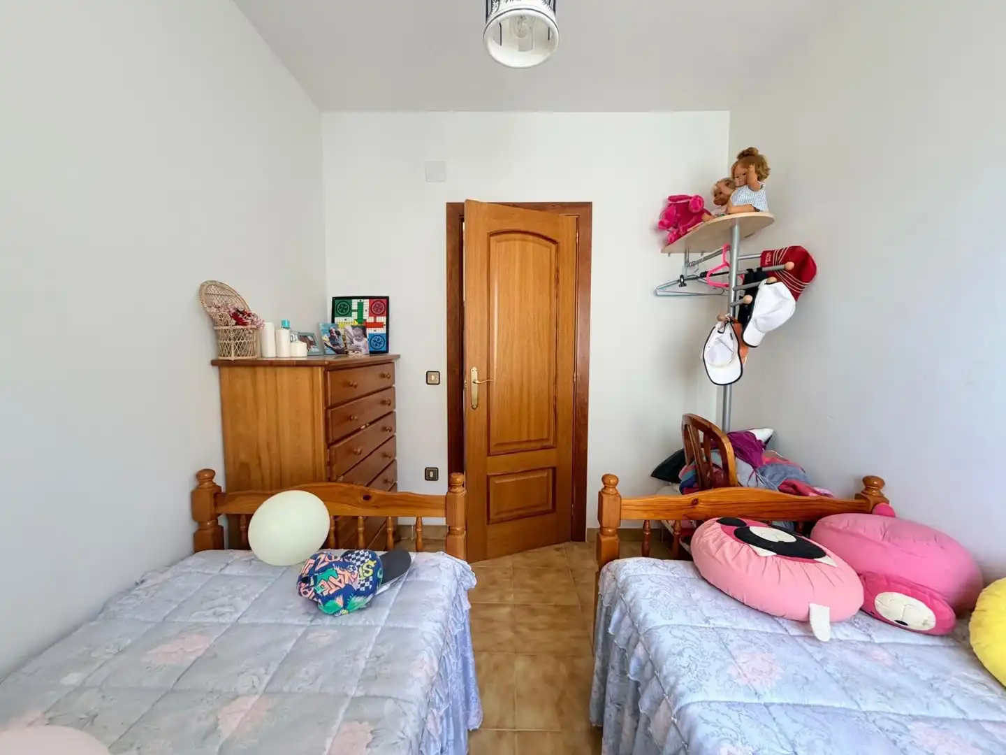 Dormitori de Casa o xalet en venda en Cunit amb Jardí privat, Terrassa i Traster