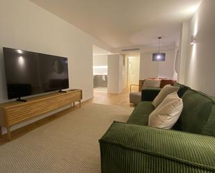 Living room of Apartment to rent in Girona Capital  with Air Conditioner and Balcony
