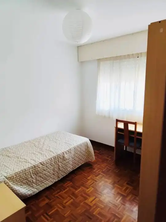 Bedroom of Flat for rent in Santiago de Compostela   with Heating, Furnished and Oven