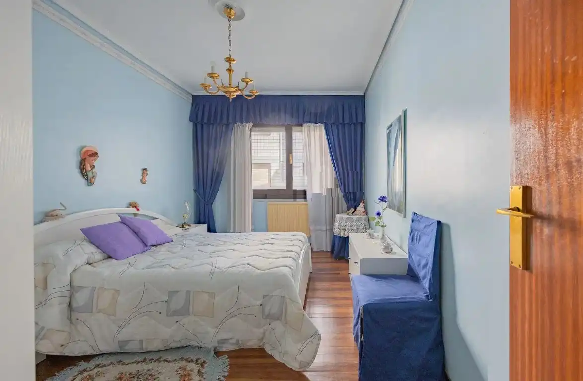 Bedroom of Flat for sale in Bilbao   with Heating and Balcony