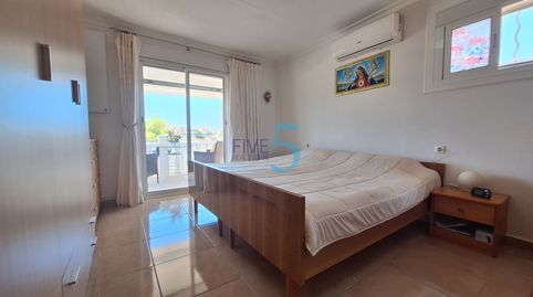 Sostenibilidad, espacio y creatividad! Villa independiente autosuficiente en venta en La Marina San Fulgencio. Cuenta con 3 dormit, imatge 5