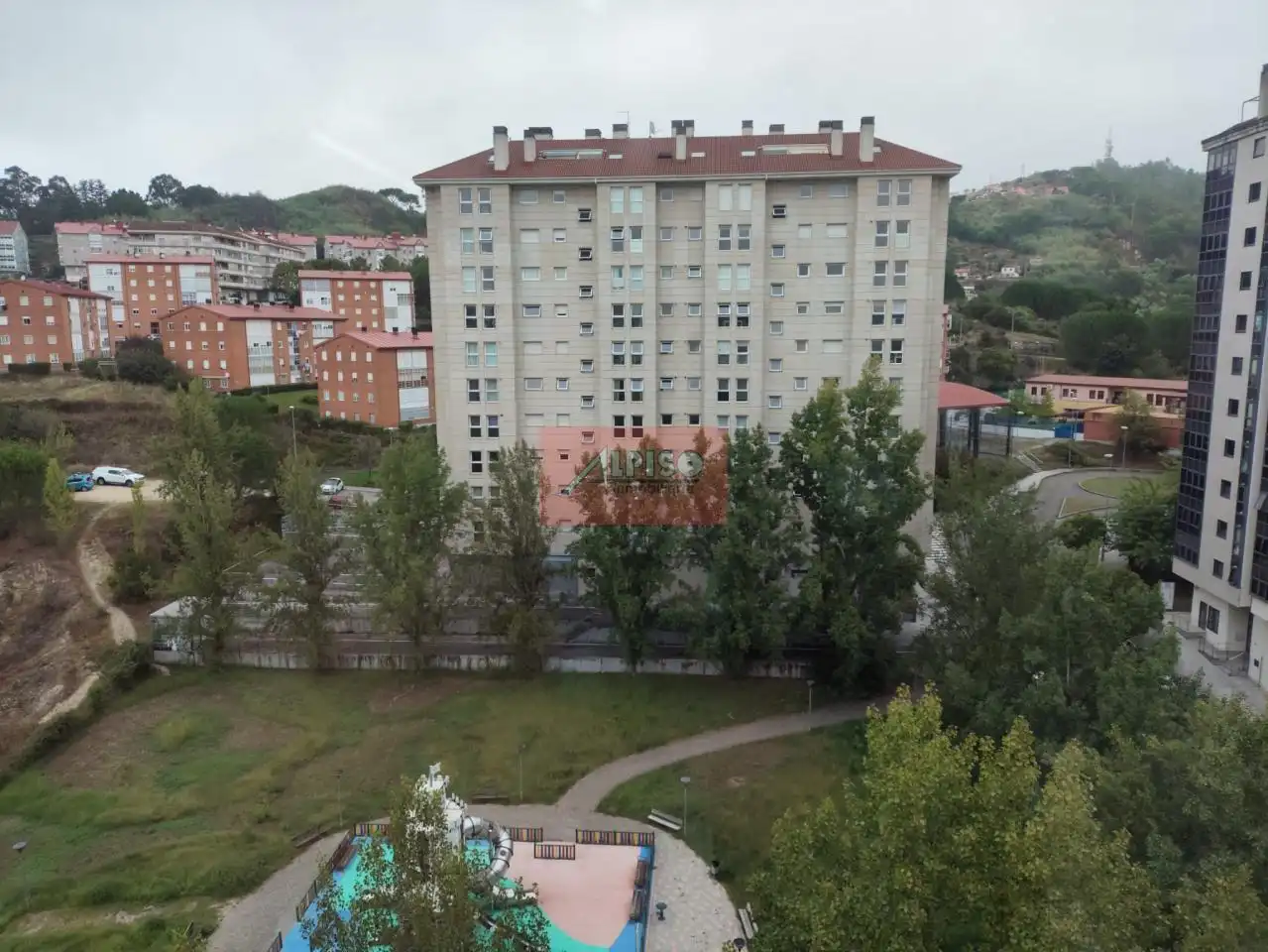 Aparcament de Dúplex en venda en Ourense Capital  amb Calefacció i Terrassa