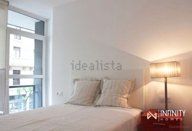 Dormitori de Apartament de lloguer en Bilbao  amb Calefacció