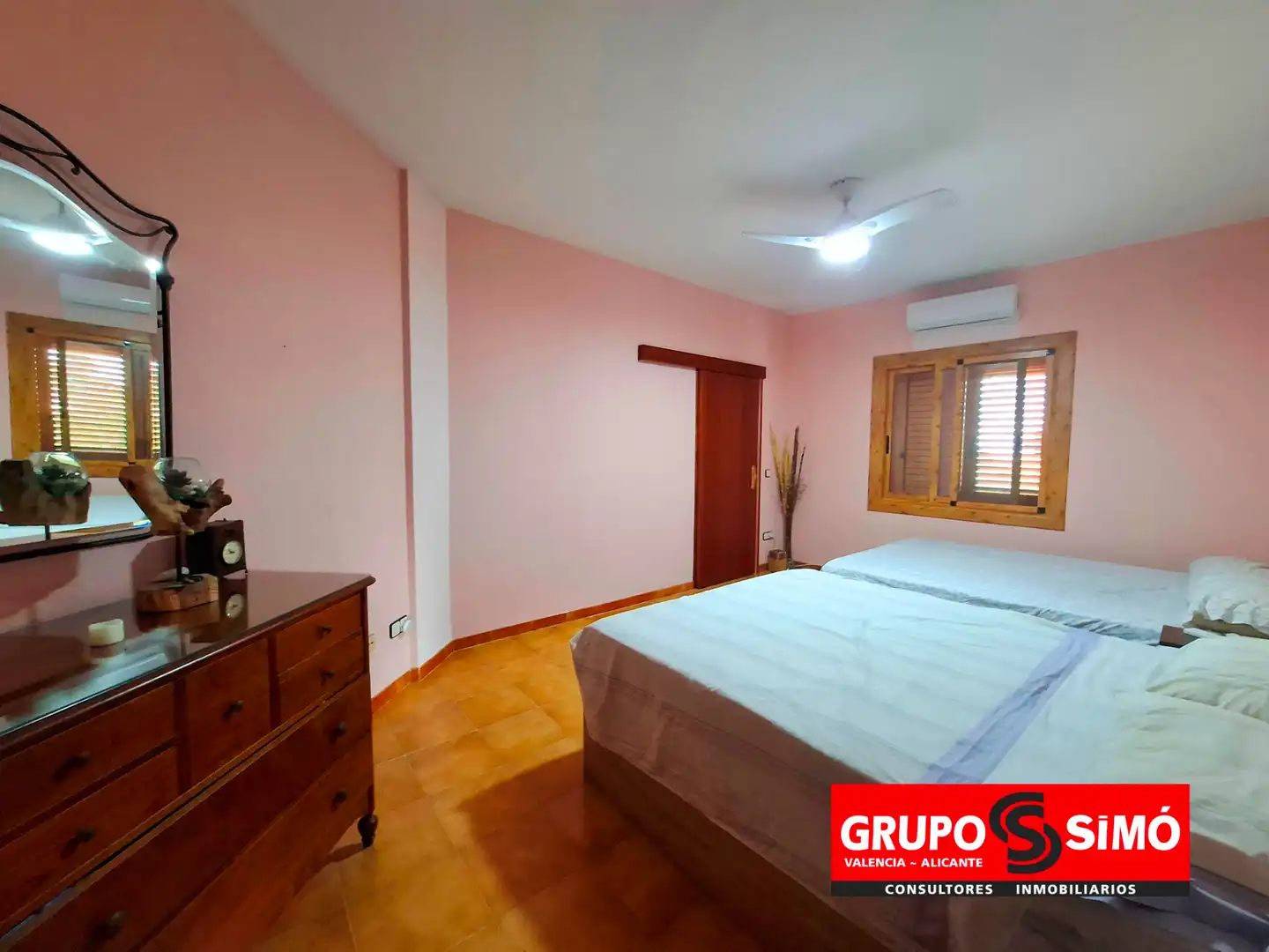 Dormitori de Casa o xalet en venda en Picassent amb Aire condicionat, Jardí privat i Terrassa