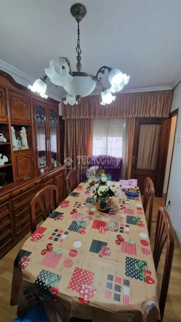 Comedor de Piso en venta en Madrid con Calefacción