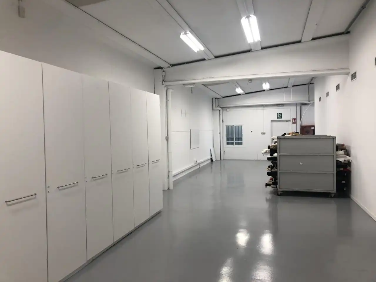 Nave industrial de alquiler en Barcelona con Calefacción y Alarma