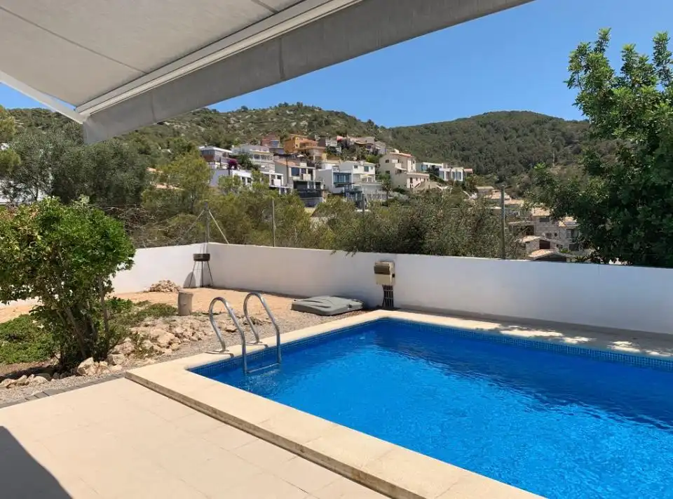 Schwimmbecken von Haus oder Chalet zur Miete in Sitges mit Klimaanlage, Heizung und Privatgarten
