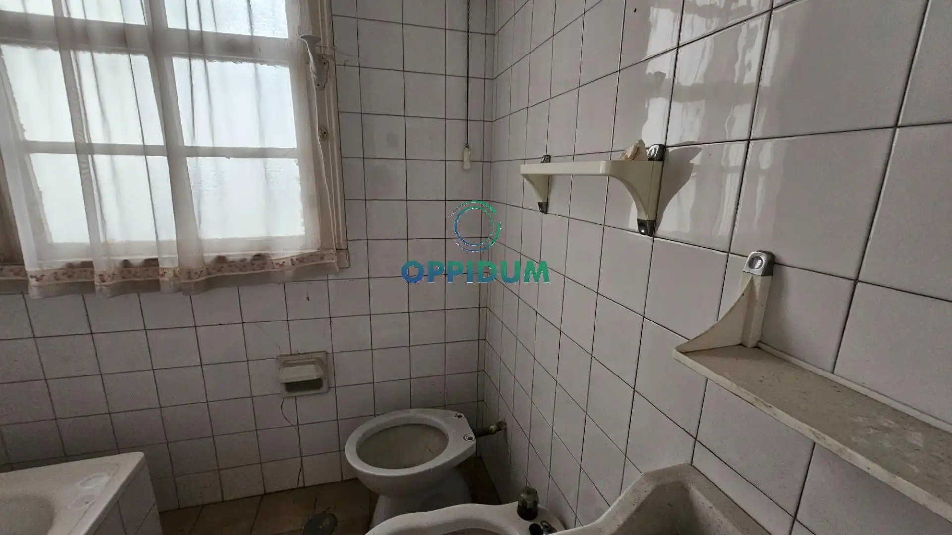 Badezimmer von Gebäude zum Verkauf in Ferrol