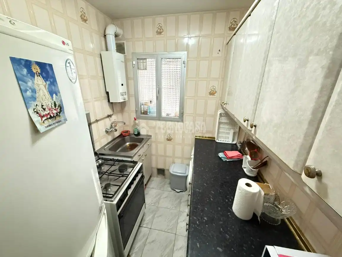 Kitchen of Flat for sale in  Madrid Capital  with Heating