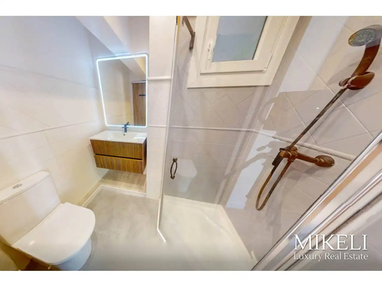 Bathroom of Flat for sale in Santander  with Alarm