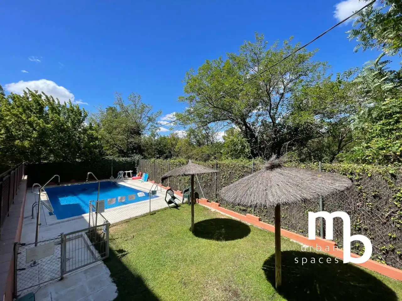 Piscina de Piso en venta en Madrid con Aire acondicionado, Calefacción y Parquet