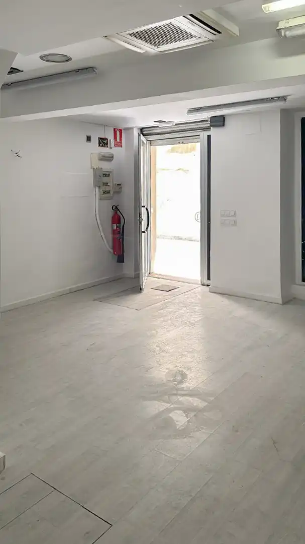 Geschaftsraum zum Verkauf in Valencia mit Klimaanlage und Parkett