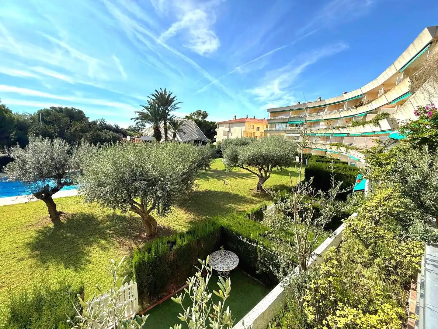 Vista exterior de Apartamento en venta en El Vendrell con Jardín privado, Terraza y Piscina