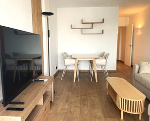 Sala d'estar de Apartament de lloguer en Castelldefels amb Aire condicionat, Calefacció i Parquet