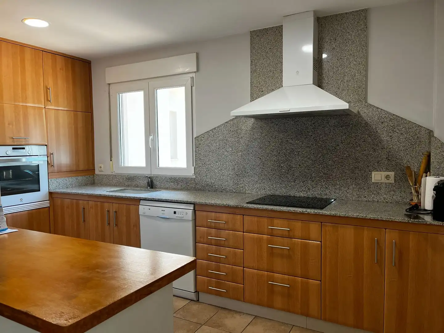 Cuina de Casa o xalet en venda en Ontinyent amb Aire condicionat, Calefacció i Jardí privat