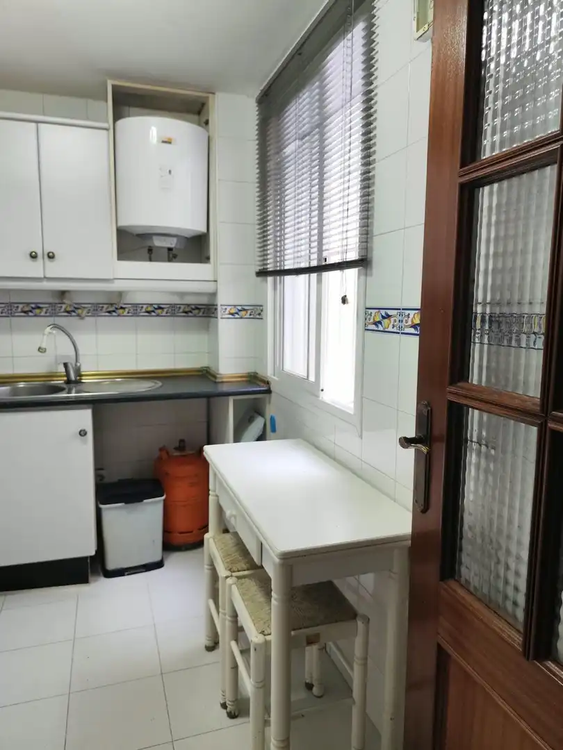 Kitchen of Apartments for sale in Algeciras  with Balcony