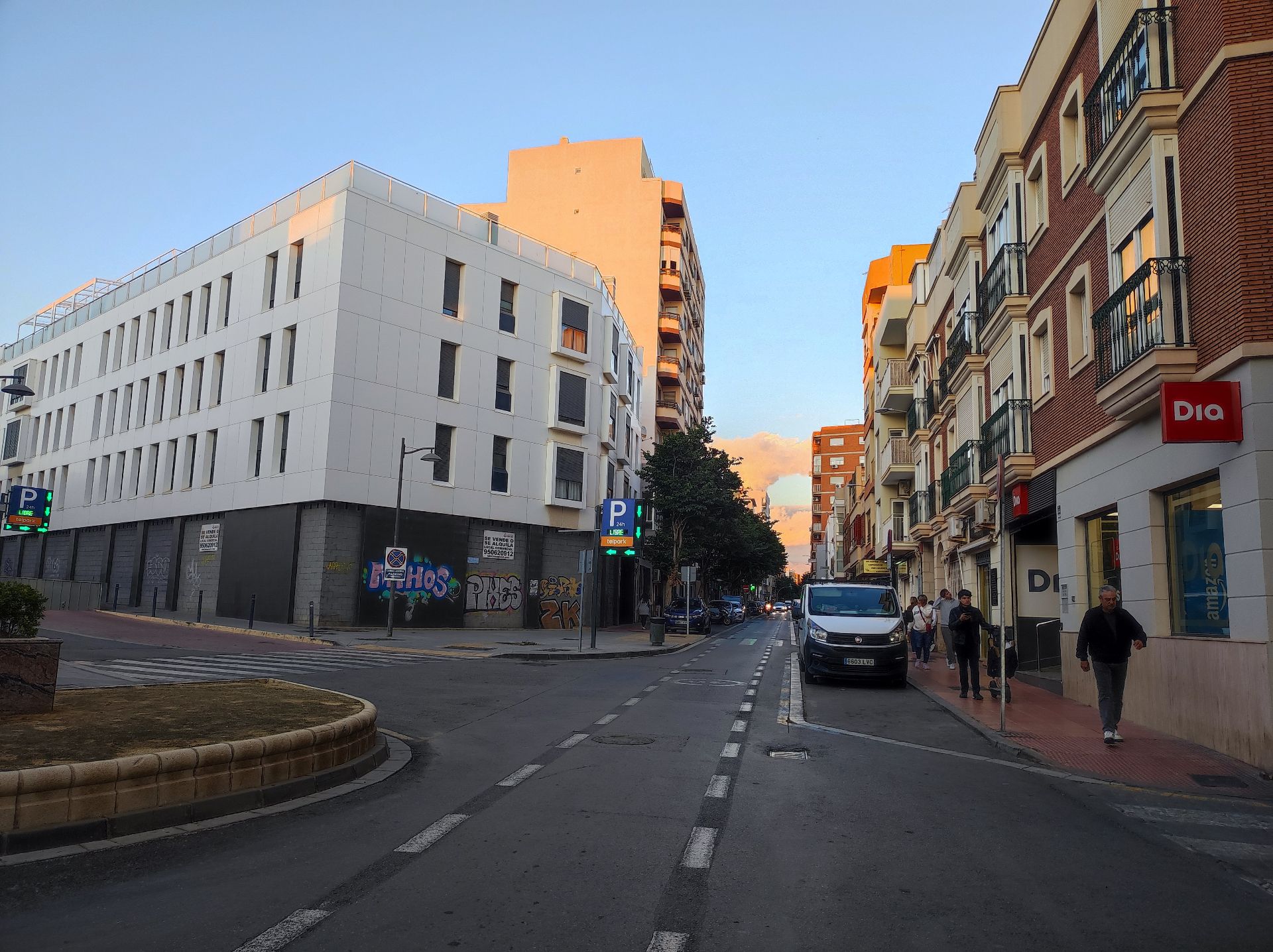 Vista exterior de Pis en venda en  Almería Capital amb Terrassa, Traster i Forn