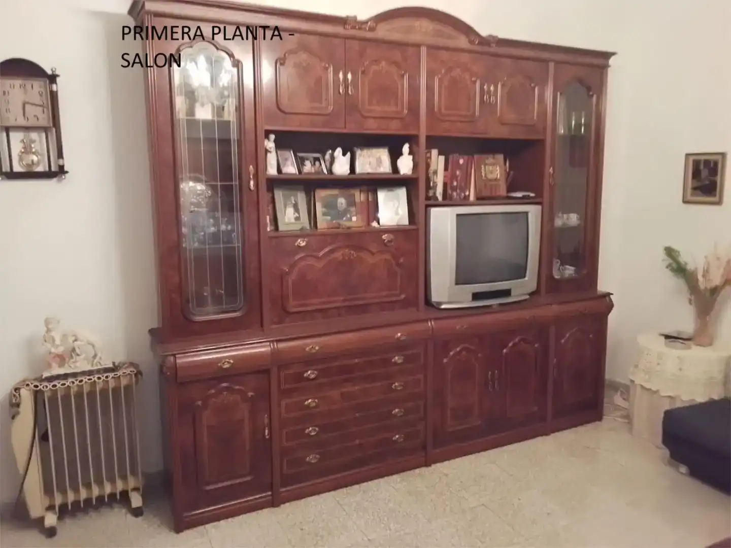 Sala d'estar de Casa adosada en venda en Carenas amb Aire condicionat, Moblat i Balcó
