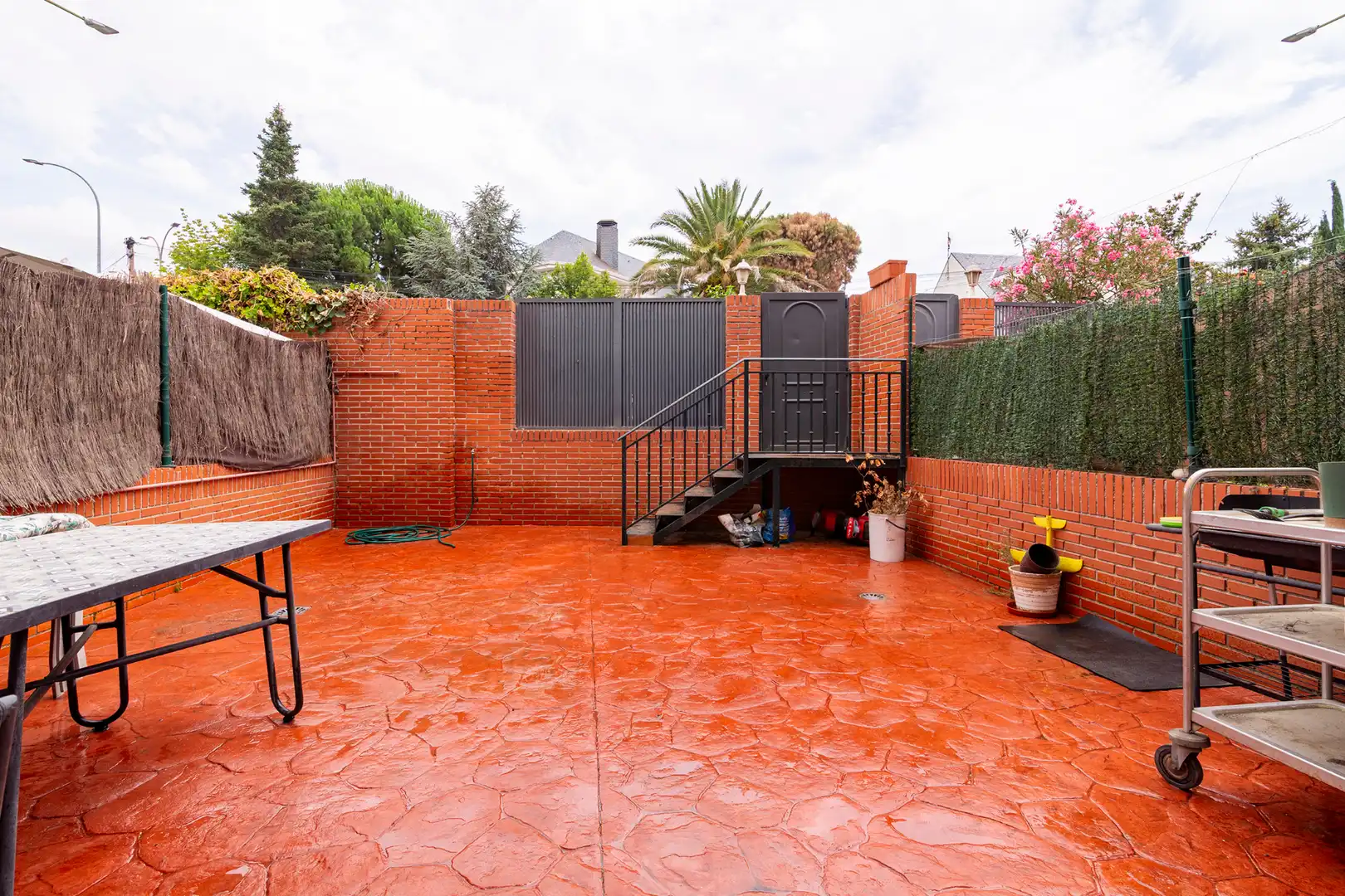 Terrassa de Casa adosada en venda en Móstoles amb Aire condicionat, Calefacció i Jardí privat