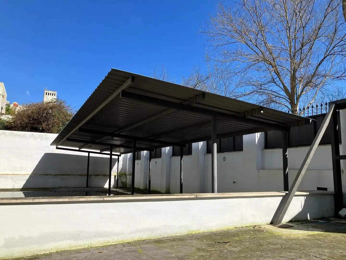 Außenansicht von Wohnung zur Miete in Sevilla mit Klimaanlage, Heizung und Privatgarten