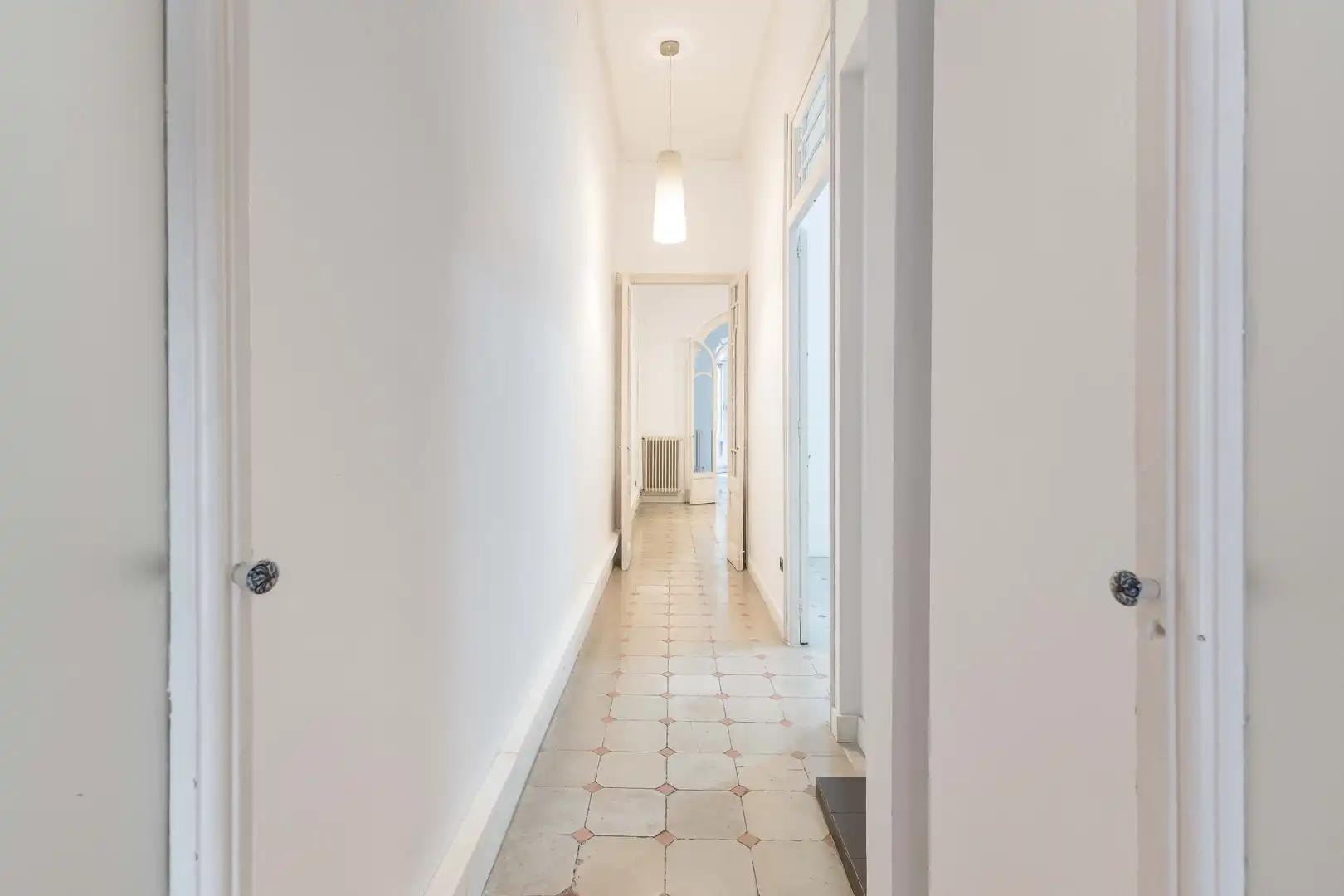 Büro zum Verkauf in Barcelona mit Klimaanlage und Terrasse