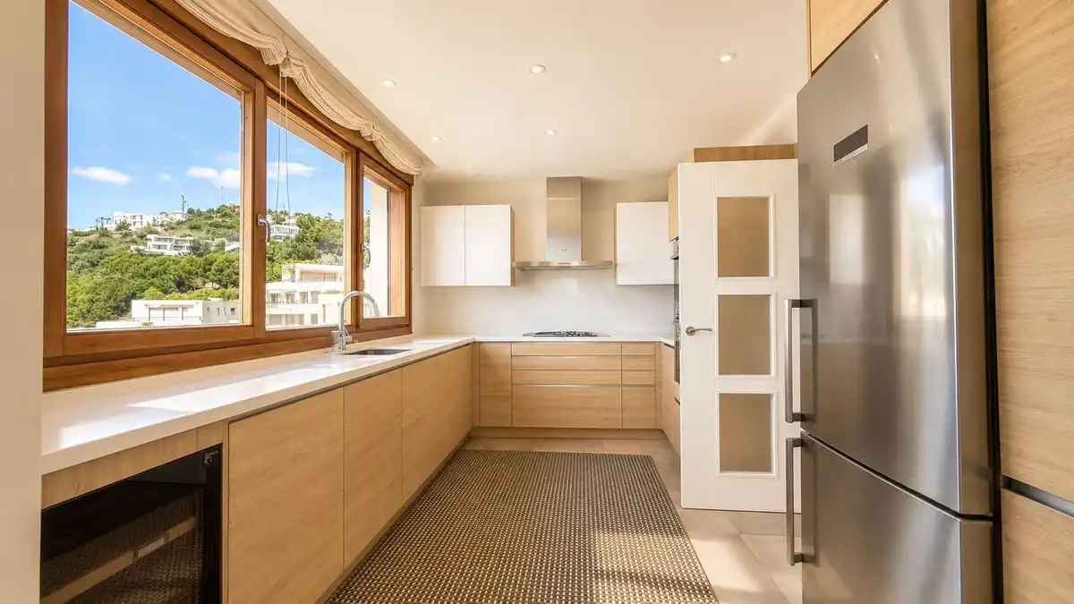Cocina de Ático en venta en Marbella con Aire acondicionado, Trastero y Alarma