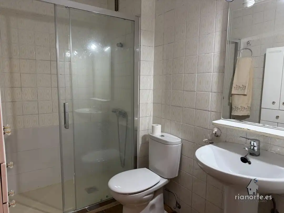 Baño de Piso en venta en Ribadesella con Calefacción