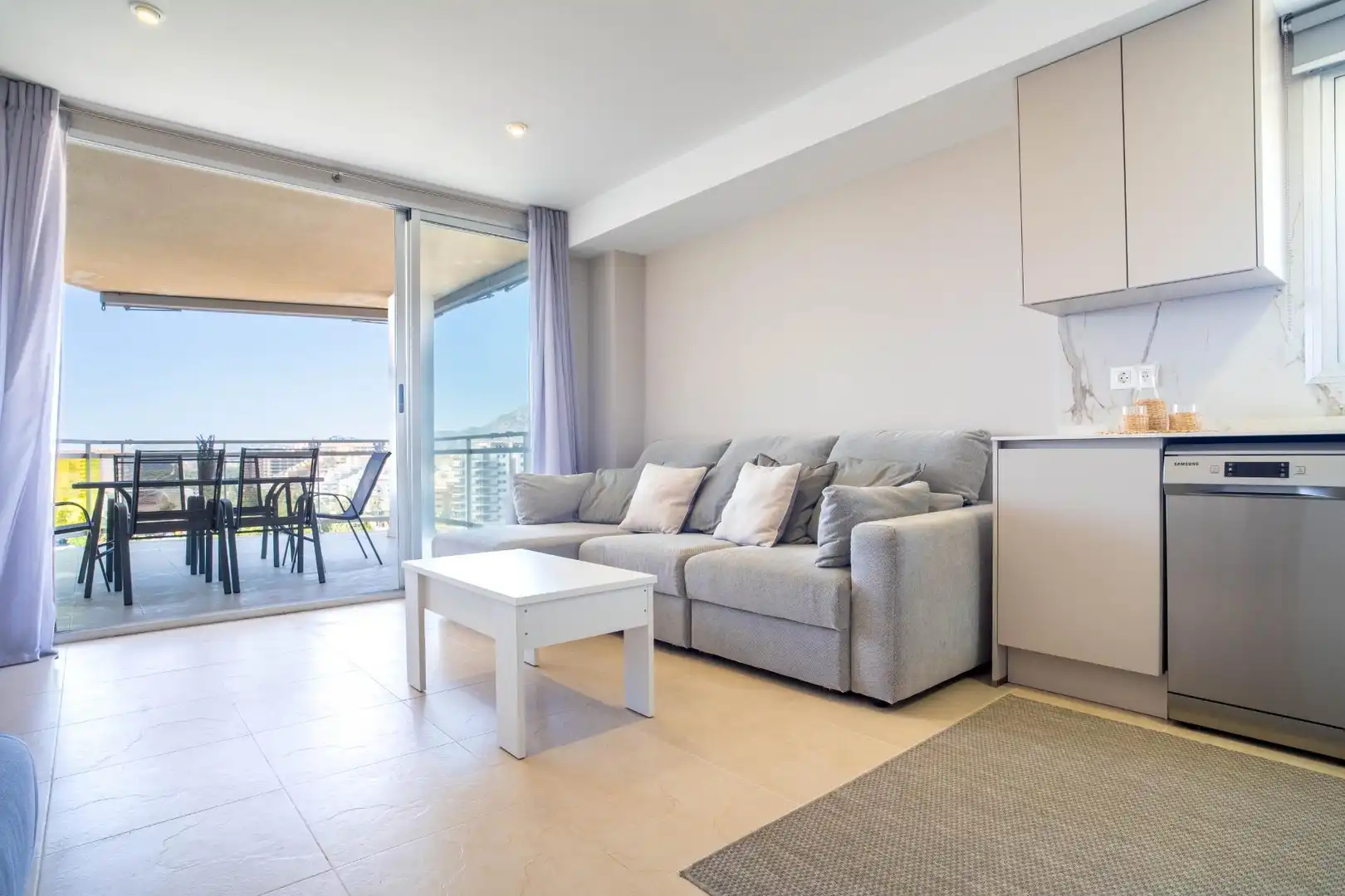Living room of Apartments for sale in Oropesa del Mar / Orpesa  with Air Conditioner, Private garden and Terrace