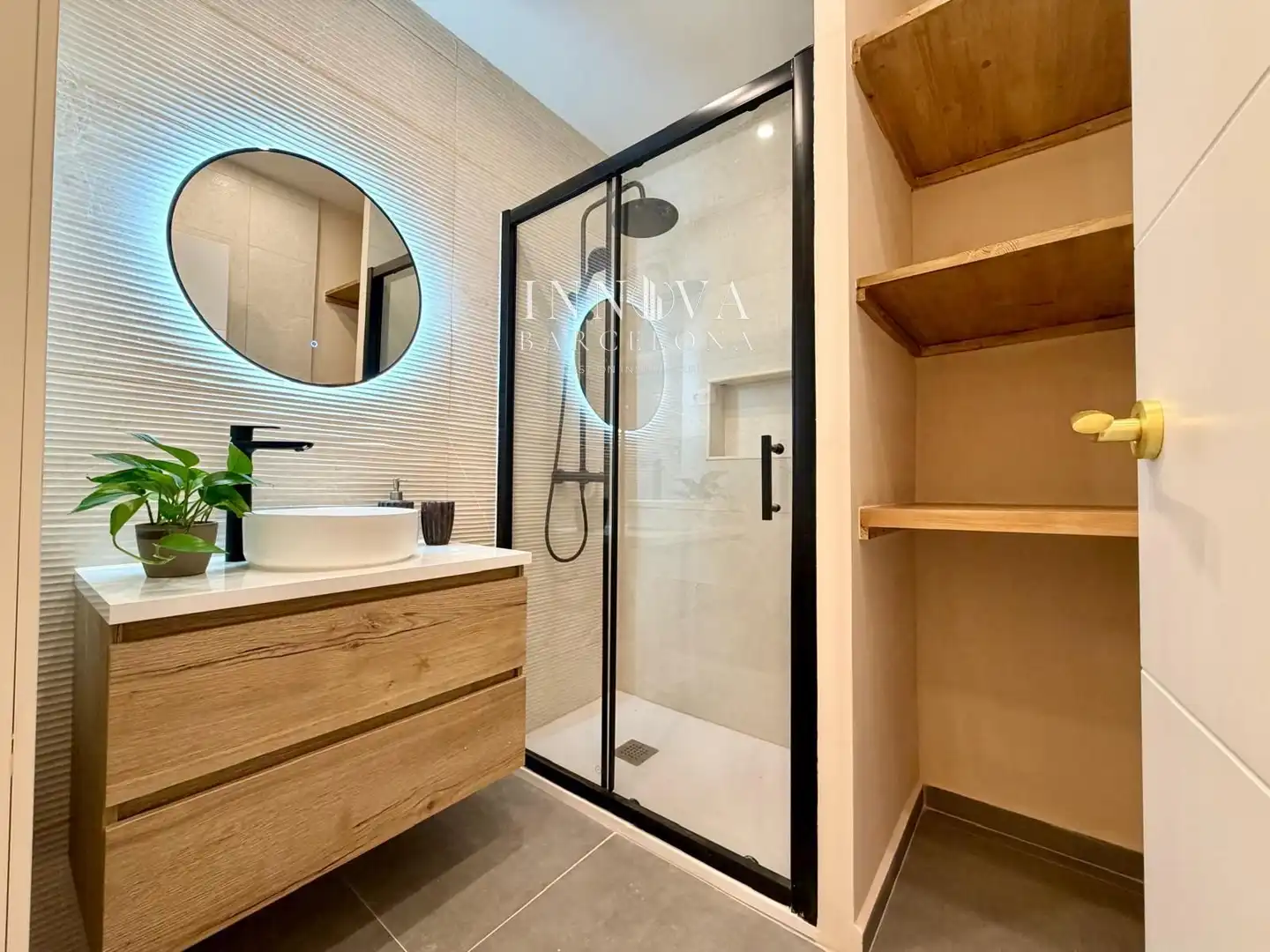 Baño de Piso en venta en Barcelona con Aire acondicionado