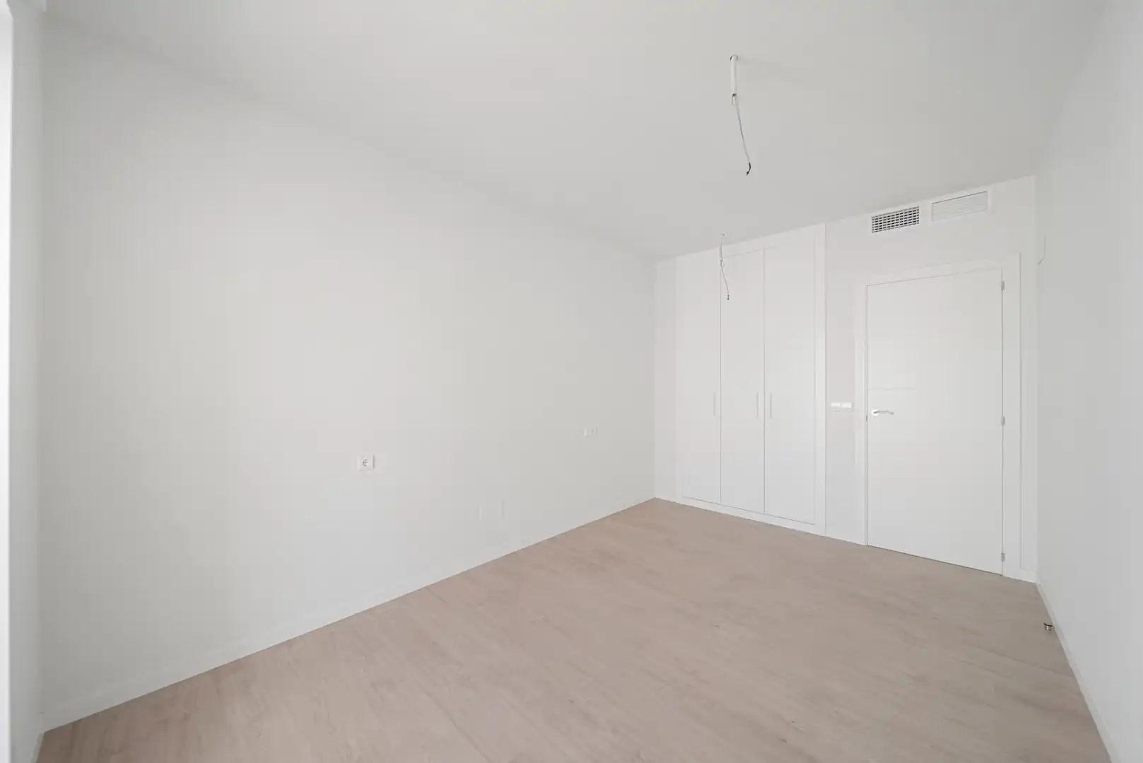 Habitación de Piso en venta en Marbella con Calefacción, Terraza y Trastero
