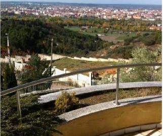 Foto 2 de Casa o xalet en venda a Calle Los Acebos, Valdefresno, León