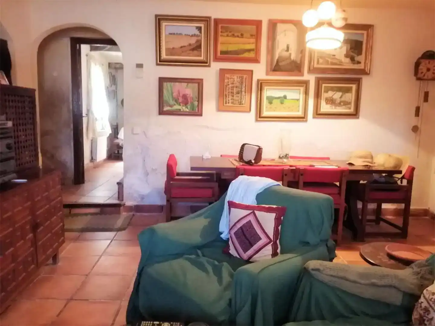 Menjador de Finca rústica en venda en Hueva amb Jardí privat, Traster i Moblat