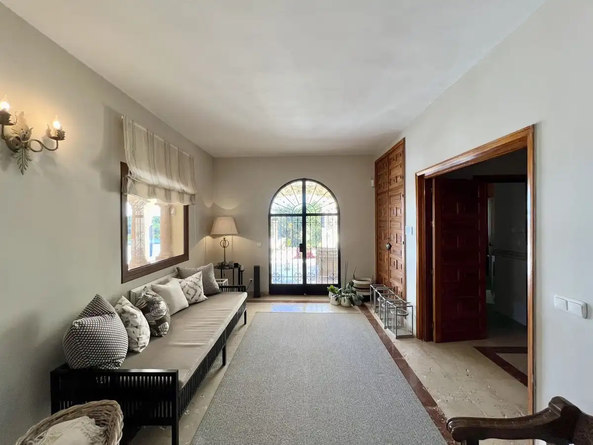 POSICIÓN FANTÁSTICA EN ELVIRIA, PARCELA CON POSIBILIDAD DE CONSTRUIR 4 VILLAS. NUEVA VILLA EN EL MERCADO EN EL ESTE DE MARBELLA EN, imatge 5