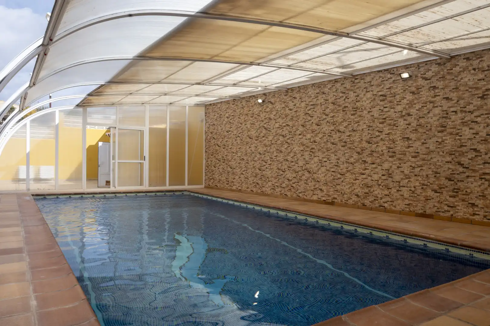 Piscina de Casa o chalet en venta en Ruidera con Aire acondicionado, Calefacción y Jardín privado
