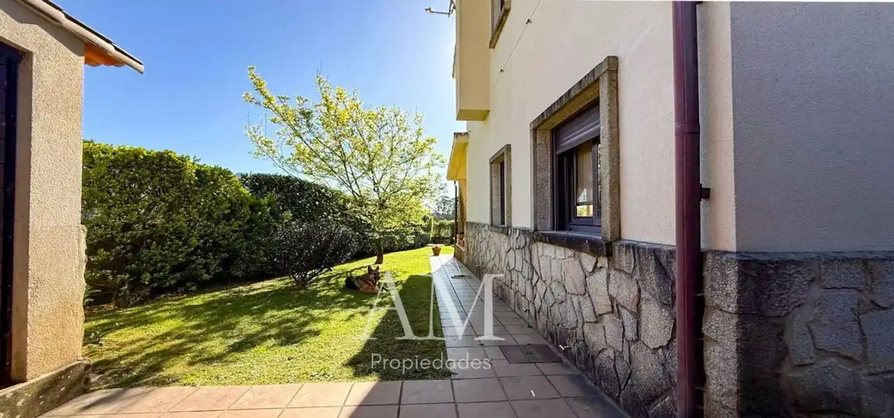 Jardín de Casa o chalet en venta en Vigo  con Calefacción, Jardín privado y Terraza