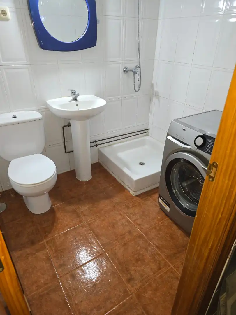 Bathroom of Houses for sale in Escalona  with Heating, Private garden and Terrace