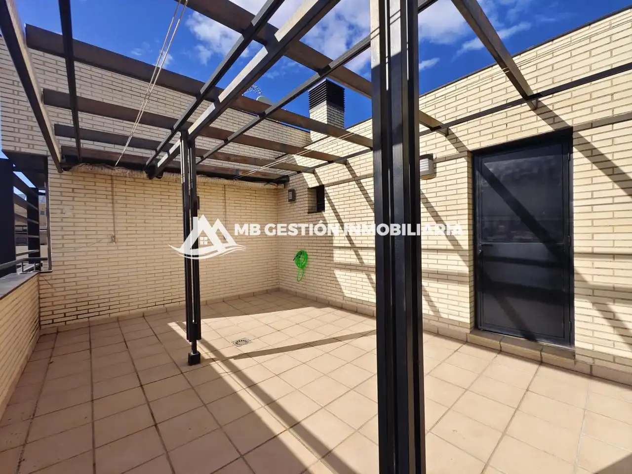 Terrace of Attic for sale in Fuenlabrada  with Air Conditioner, Heating and Private garden