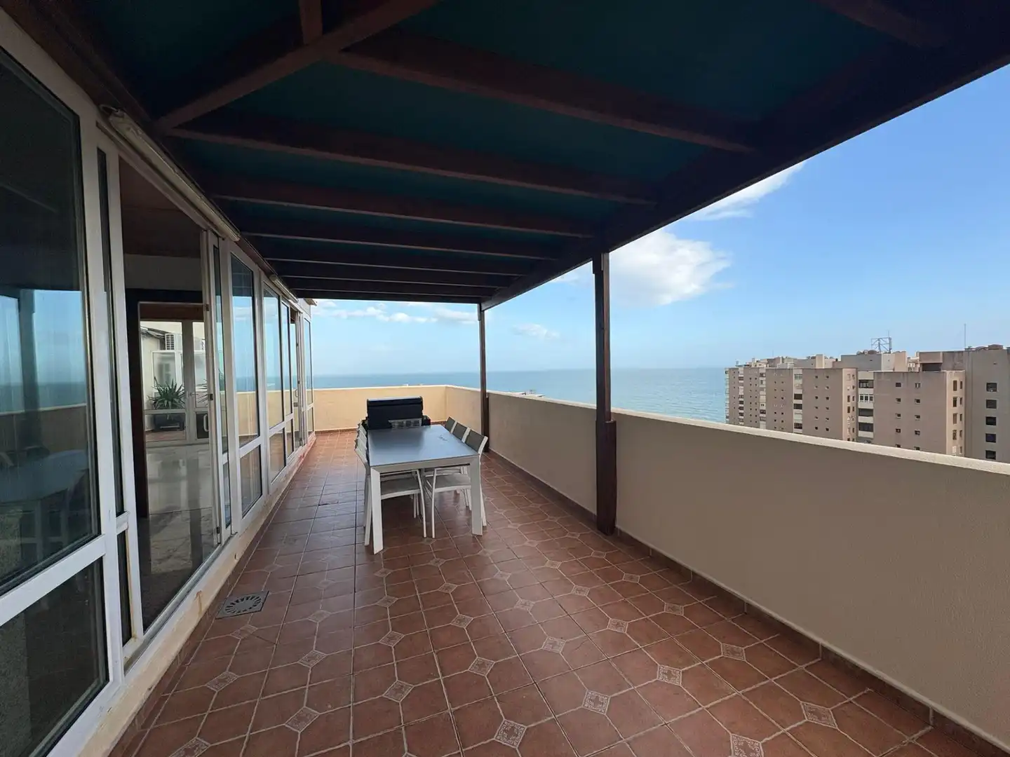 Terraza de Ático de alquiler en Torremolinos con Aire acondicionado, Calefacción y Jardín privado