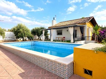 Casa amb piscina en venda a A-6001