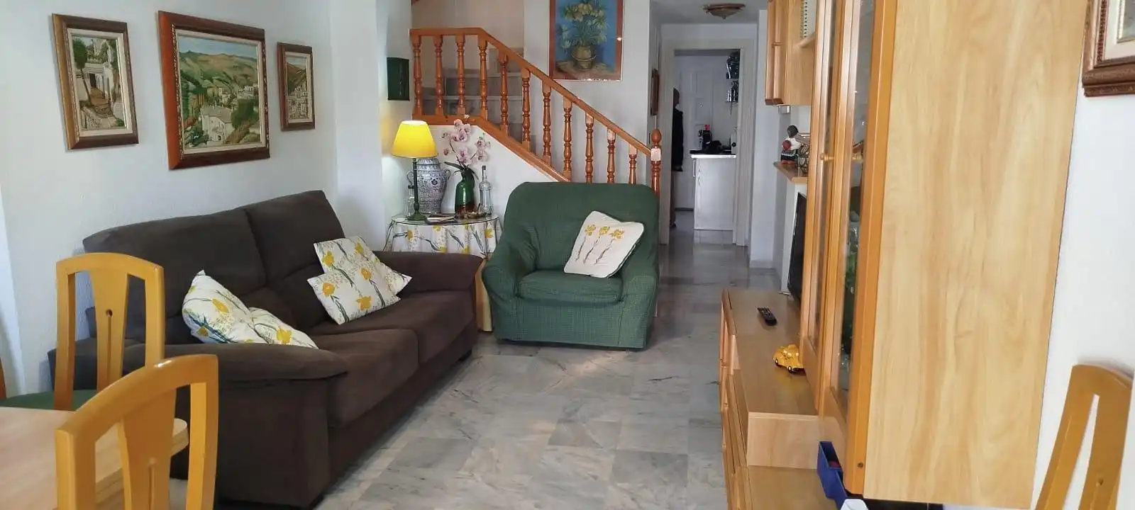 Sala de estar de Casa adosada en venta en Motril con Aire acondicionado, Terraza y Trastero
